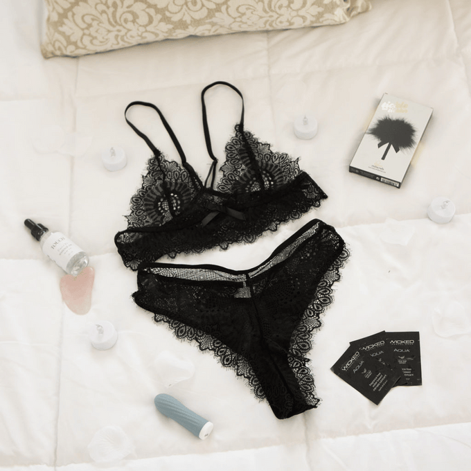 Lacy Black 2 piece