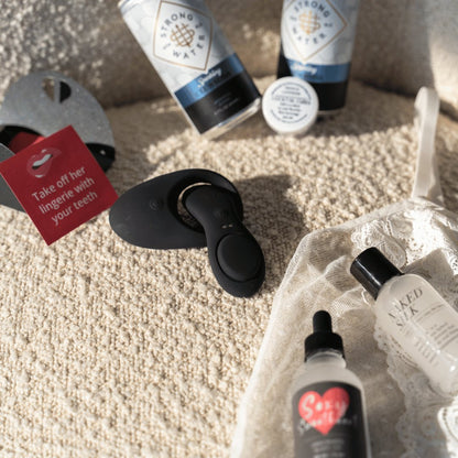 "It's A Match!" Date Night Box With The Dating Divas - EveryLoveIntimates