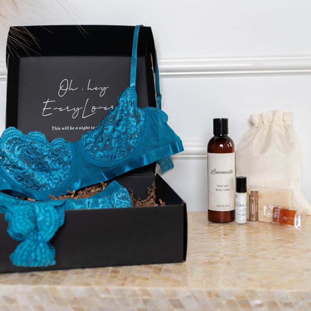 https://www.everyloveintimates.com/cdn/shop/products/the-intimate-experience-date-night-box-subscription-535269.jpg?v=1699856983&width=1445